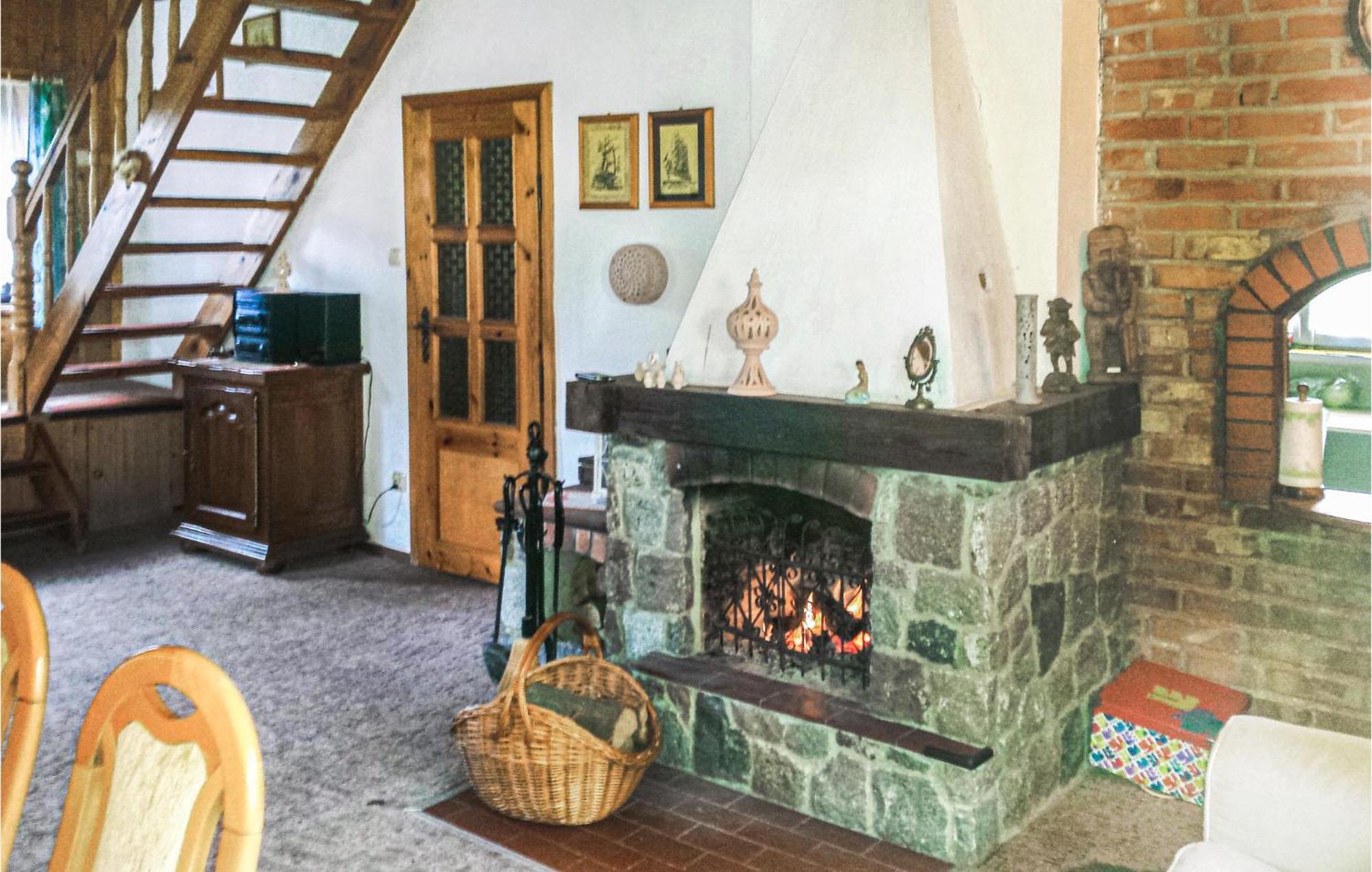 3 Bedroom Stunning Home In Dziemiany Екстер'єр фото